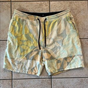 Stance Butterblend “Tan” Shelter Shorts Yellow & Tan Accents, Sz L‎